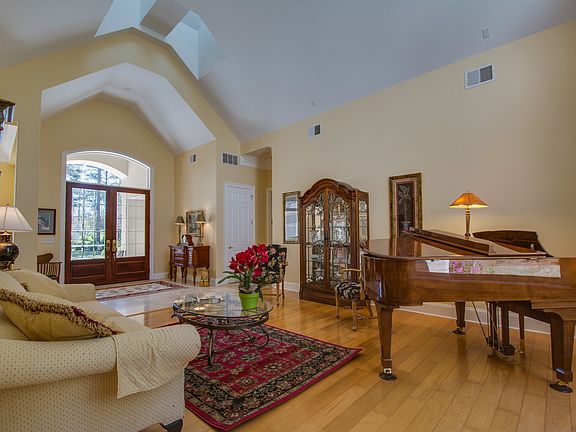 3rd image of 23 Cotesworth Pl