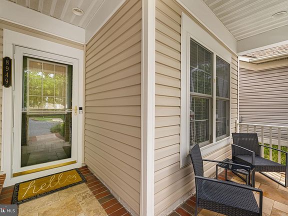 3rd image of 8949 Yellow Daisy Pl