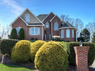 1158 Cliffview Cir, Gray, TN 37615