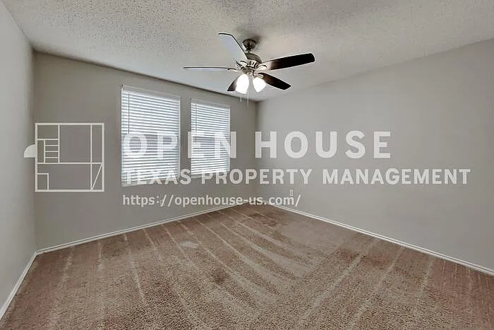 733 Tuscany Trl — Photo 14