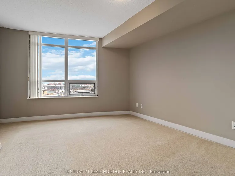 330 Burnhamthorpe Rd W #806 — Photo 23