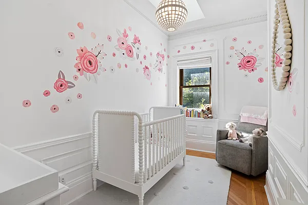 Rented by Douglas Elliman | media 14