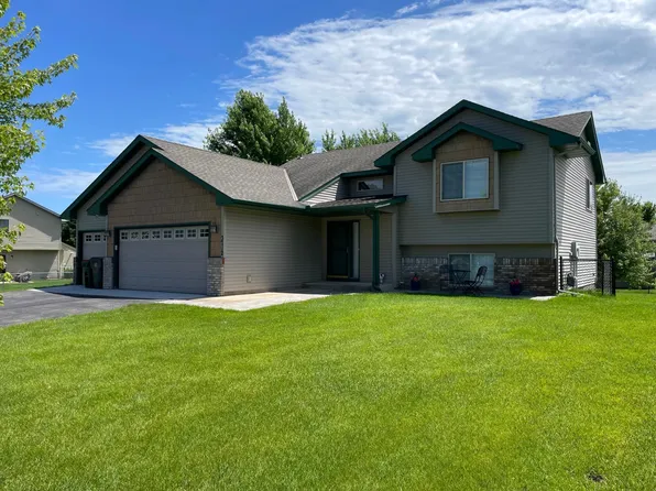 3712 Savannah Ave, Monticello, MN 55362