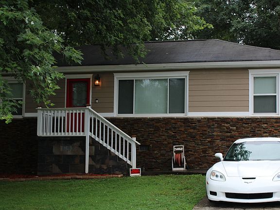 5th image of 2182 Gordon Cir SE