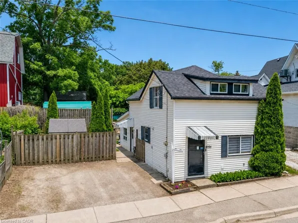 4956 Beam St, Lincoln, ON L3J 0R5