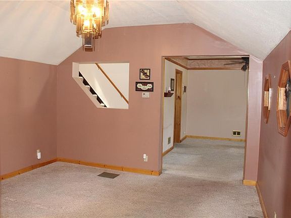 3rd image of 16 Clarendon St