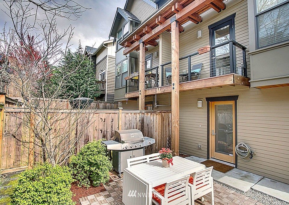 1st image of 3635 Greenwood Avenue N #A