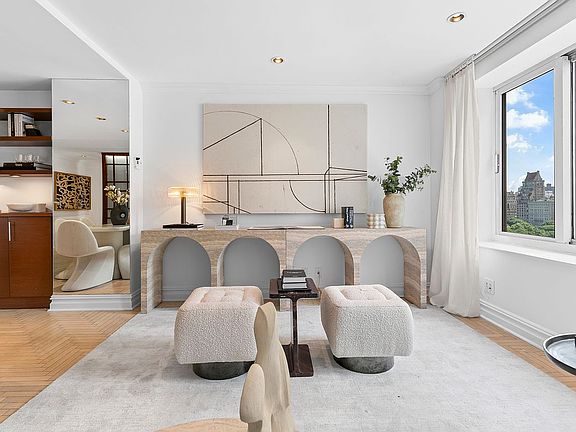 3rd image of 106 Central Park S APT 16G