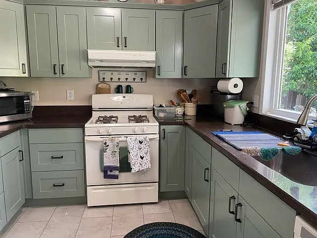 1535 Cavendish Ave — Photo 8