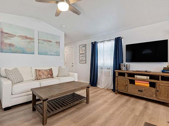 4th image of 520 Pine Ave Space 75