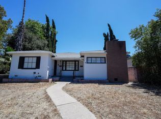 604 W 10th St, Corona, CA 92882