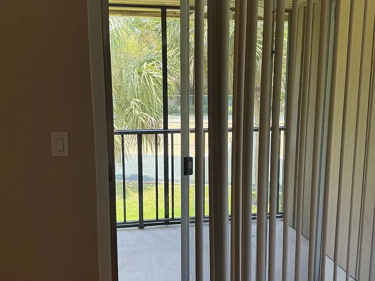 130 Jasmine Woods Ct #9D — Photo 63