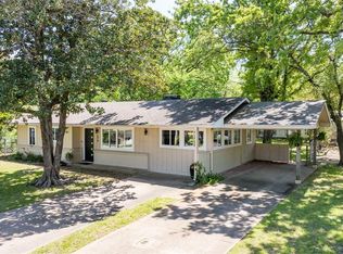 265 Harbor Dr, Mabank, TX 75156