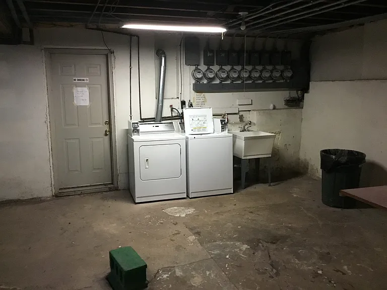 1006 Broadway St — Photo 39