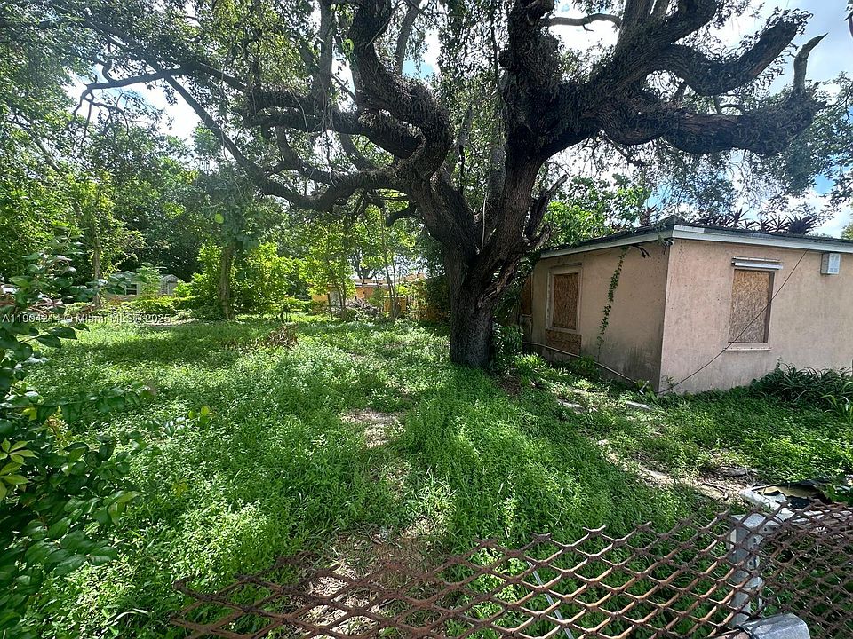 2nd image of 2400 NW 60th St