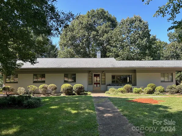538 Rowe Dr, Newton, NC 28658