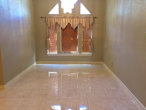 5th image of 1706 Sherwood Dr