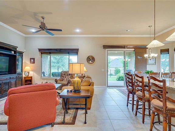 5th image of 10009 Sandhurst Dr