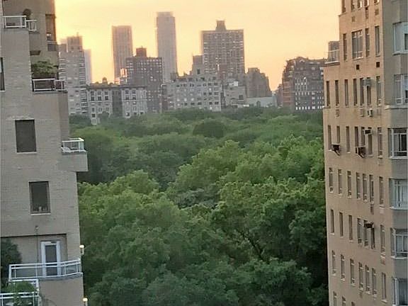3rd image of 20 E 68th St APT 15A