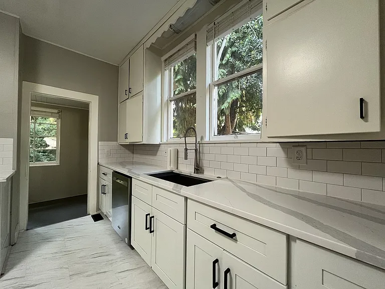 416 SE 32nd Ave — Photo 9