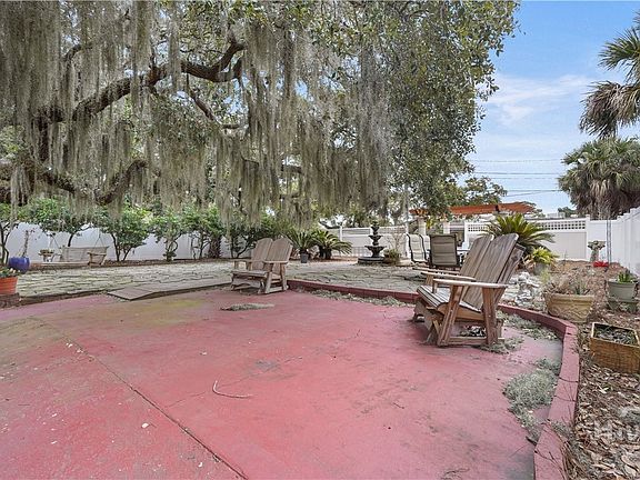 4th image of 24 Van Horne Avenue