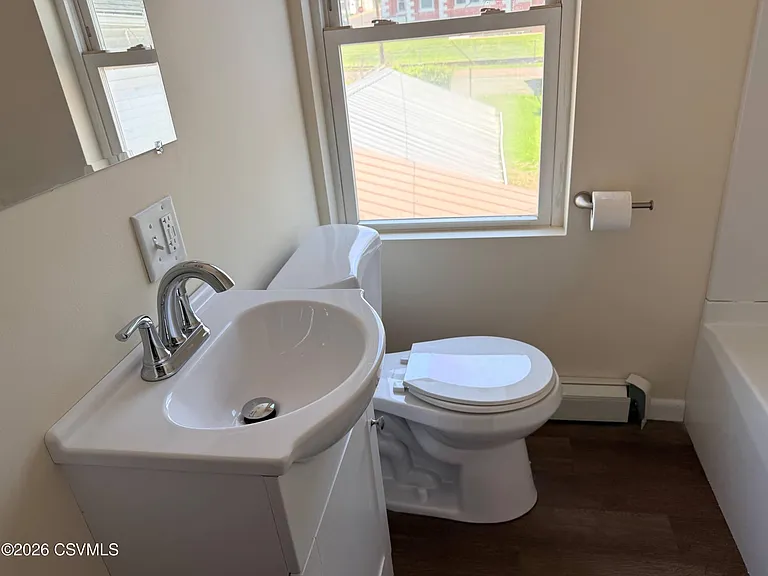 1010 Ash St — Photo 15
