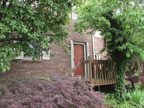 2nd image of 2035 Heritage Pl Unit 0
