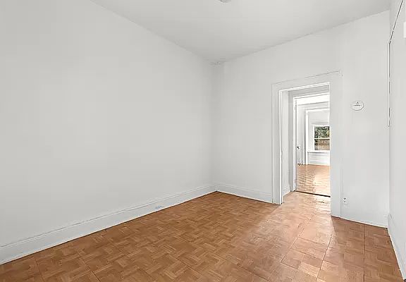 4th image of 175 E 116th St APT 2