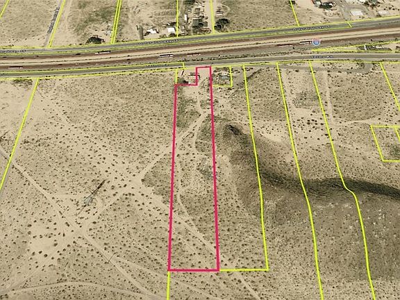 3rd image of 35125 Yermo Rd