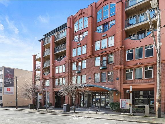 2nd image of 123 Queen Anne Avenue N #601