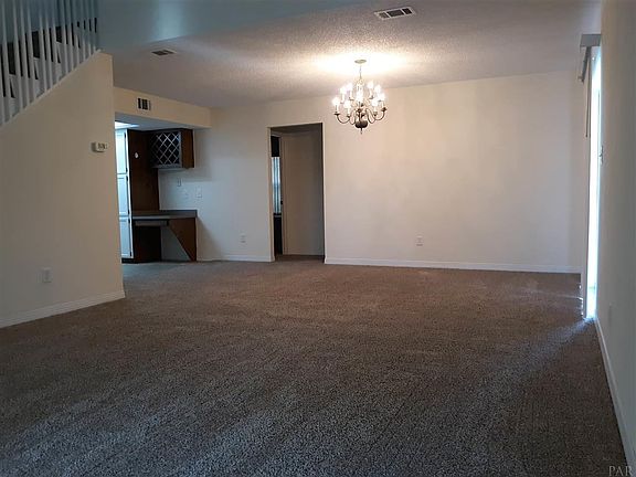 5th image of 3500 Parkwood Ln