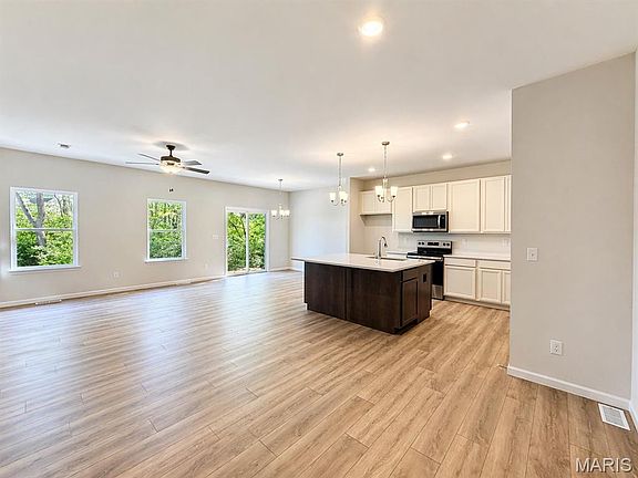 3rd image of 45 Fiddlers Close Rd #45