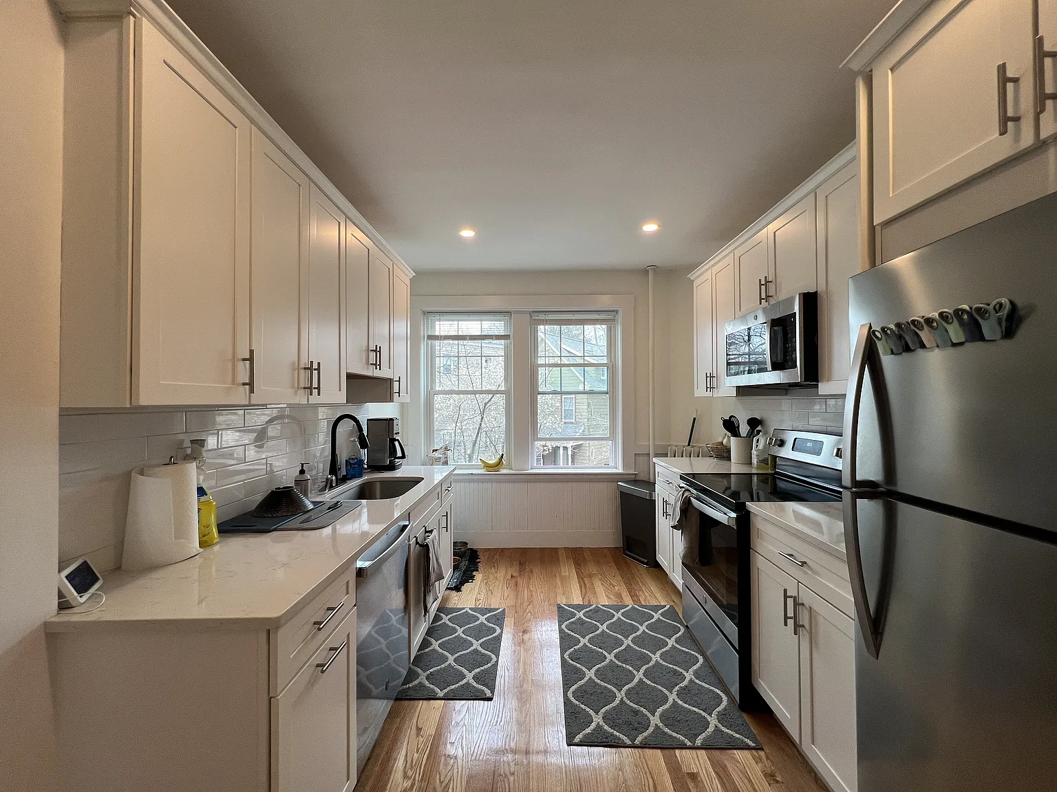 2 bed, 900 sqft, $3,600 — Photo 2