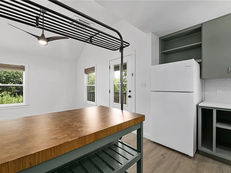 7505 Grover Ave #GARAGE B — Photo 12