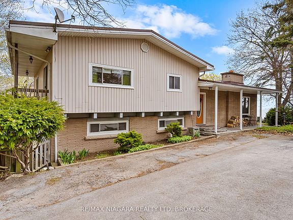 2nd image of 10419 Lakeshore Rd