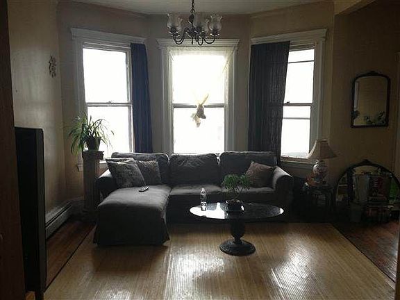 3rd image of 418 Fairmount Ave