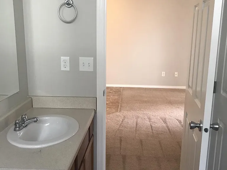 N 18 E — Photo 10