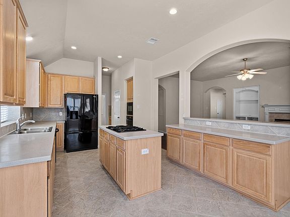 4th image of 9122 Sunny Ridge Dr