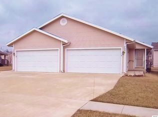 7336 SW 23rd Ct, Topeka, KS 66614