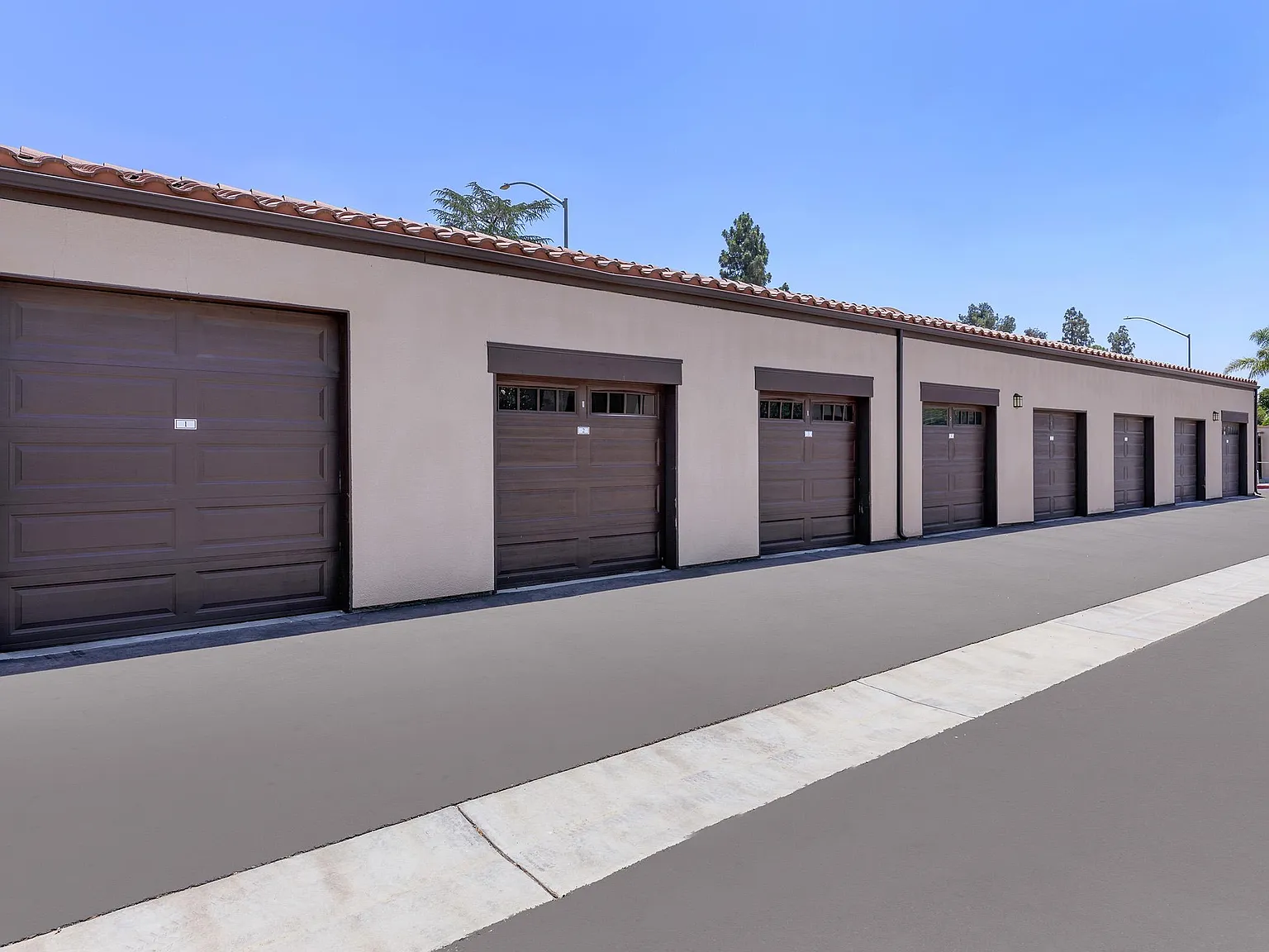 Tempranillo Apartments — Photo 3