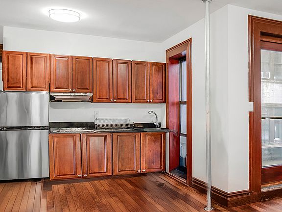 2nd image of 1392 Madison Ave APT 28