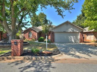 16905 Cedarwood Dr, Edmond, OK 73012