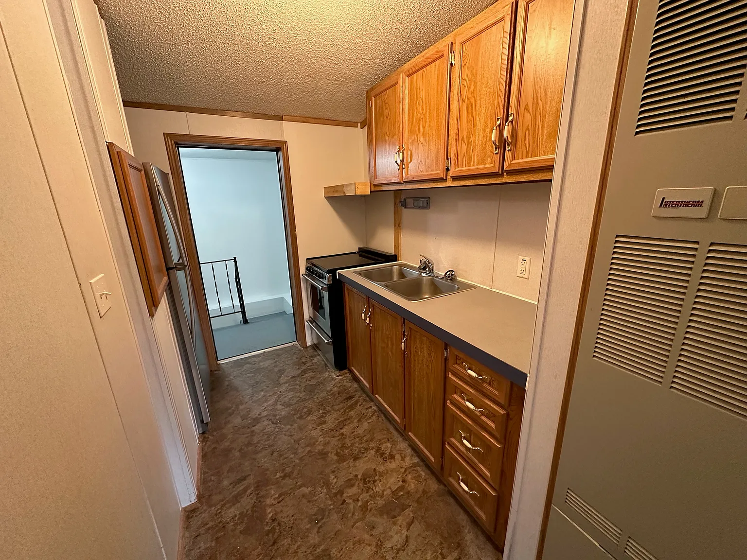 1 bed, 1500 sqft, $490 — Photo 3