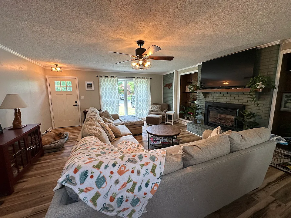 229 Nottingham Dr