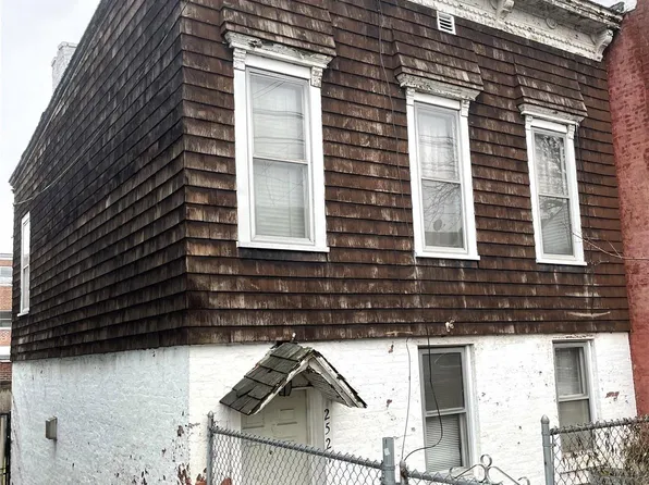 2521 46th Street, Long Island City, NY 11103