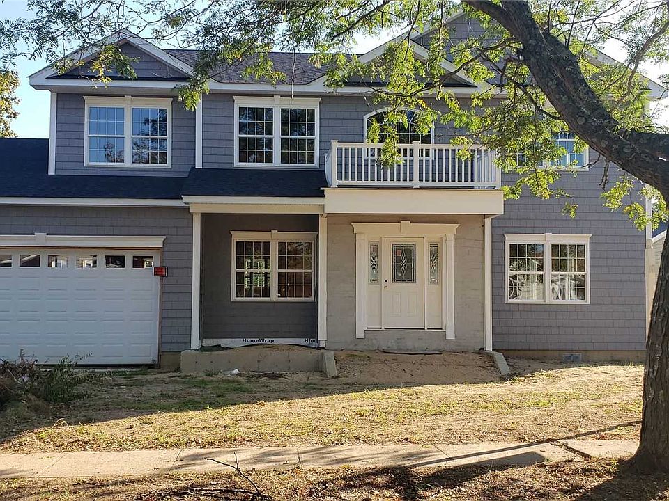 1st image of 144 Berkeley Pl