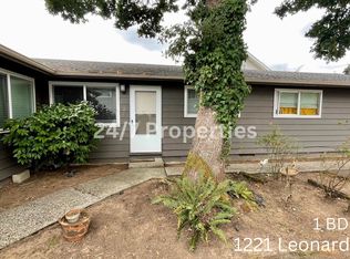 1221 Leonard St APT 2, Oregon City, OR 97045