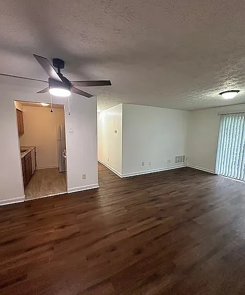2431 Mustang Dr #14 — Photo 3