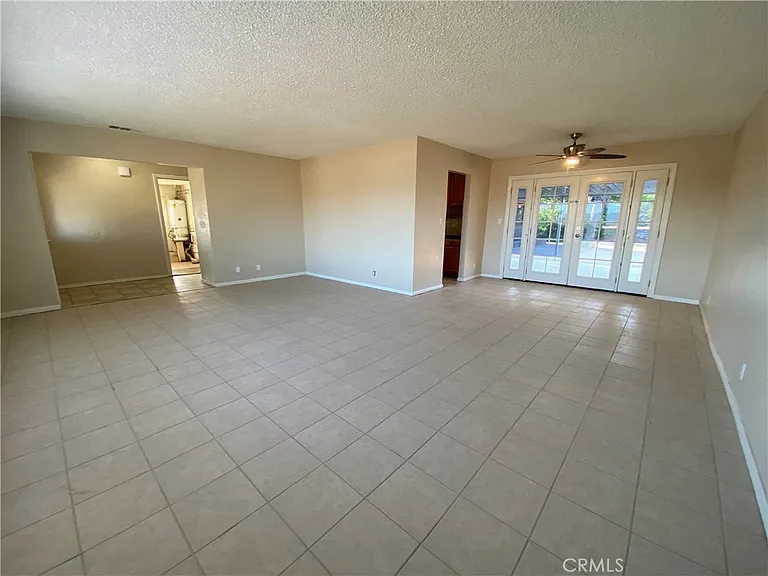 18746 Rock Springs Rd — Photo 2