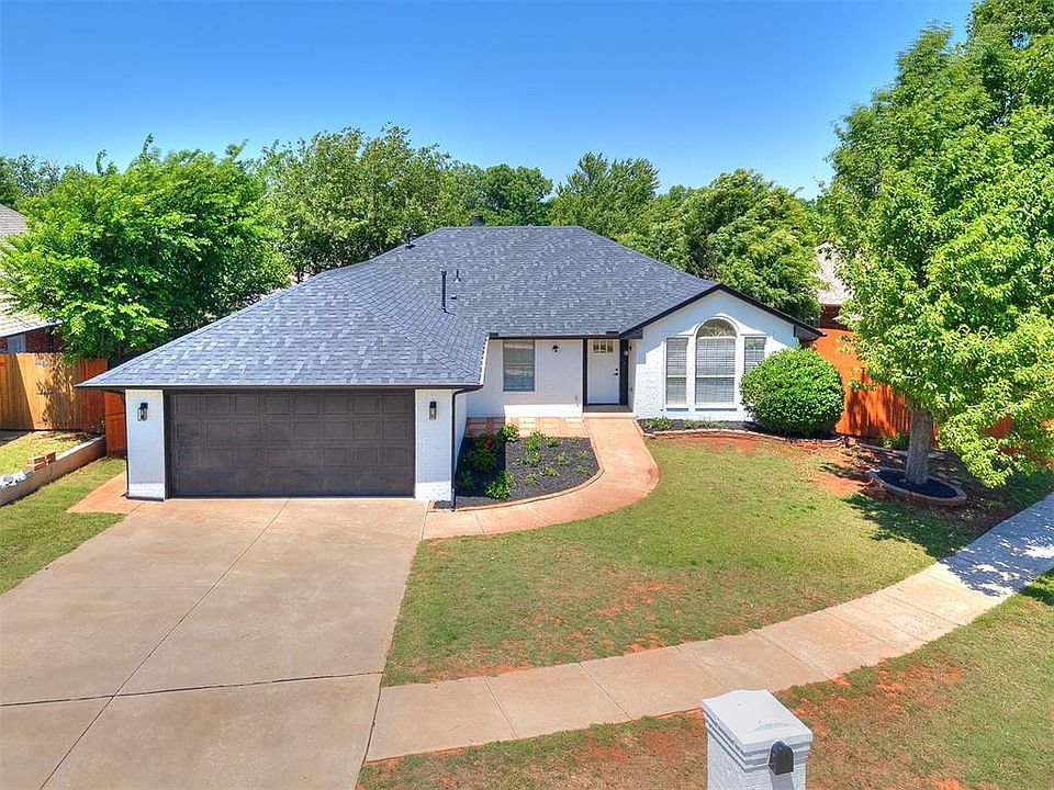1st image of 18213 Bur Oak Dr